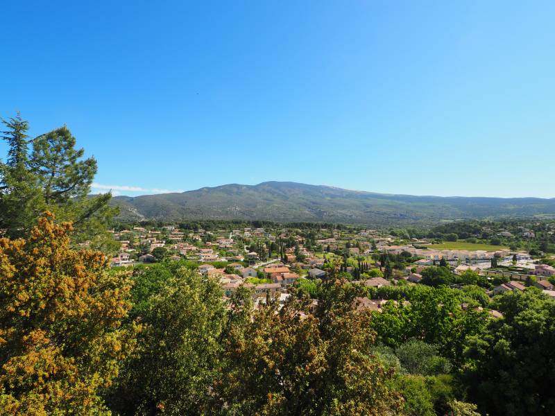 Du pied à terre à la belle demeure Provençale, l'Agence Soulet Immobilier Expertimo vous propose à la vente divers mas et maisons en pierres autour du Mont Ventoux et du Luberon